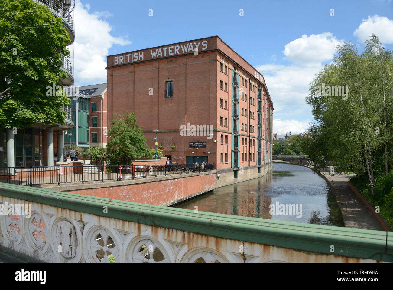 Côté Canal, construction, bureaux & Wetherspoons maintenant Nottingham Banque D'Images
