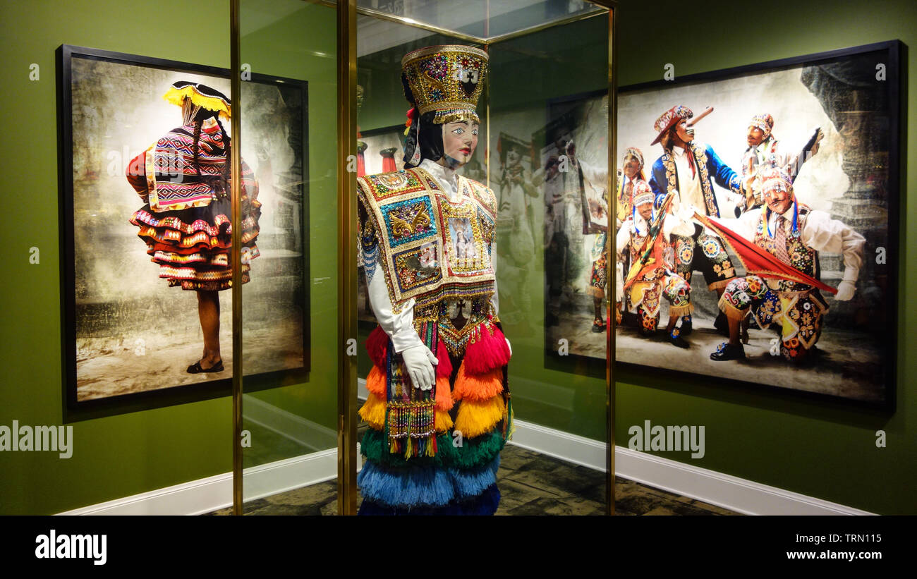 Lima, Pérou - Nov 18, 2018 : 'Alta Moda' chambre du photographe péruvien Mario Testino 4400 Galerie dans le district de Barranco Banque D'Images