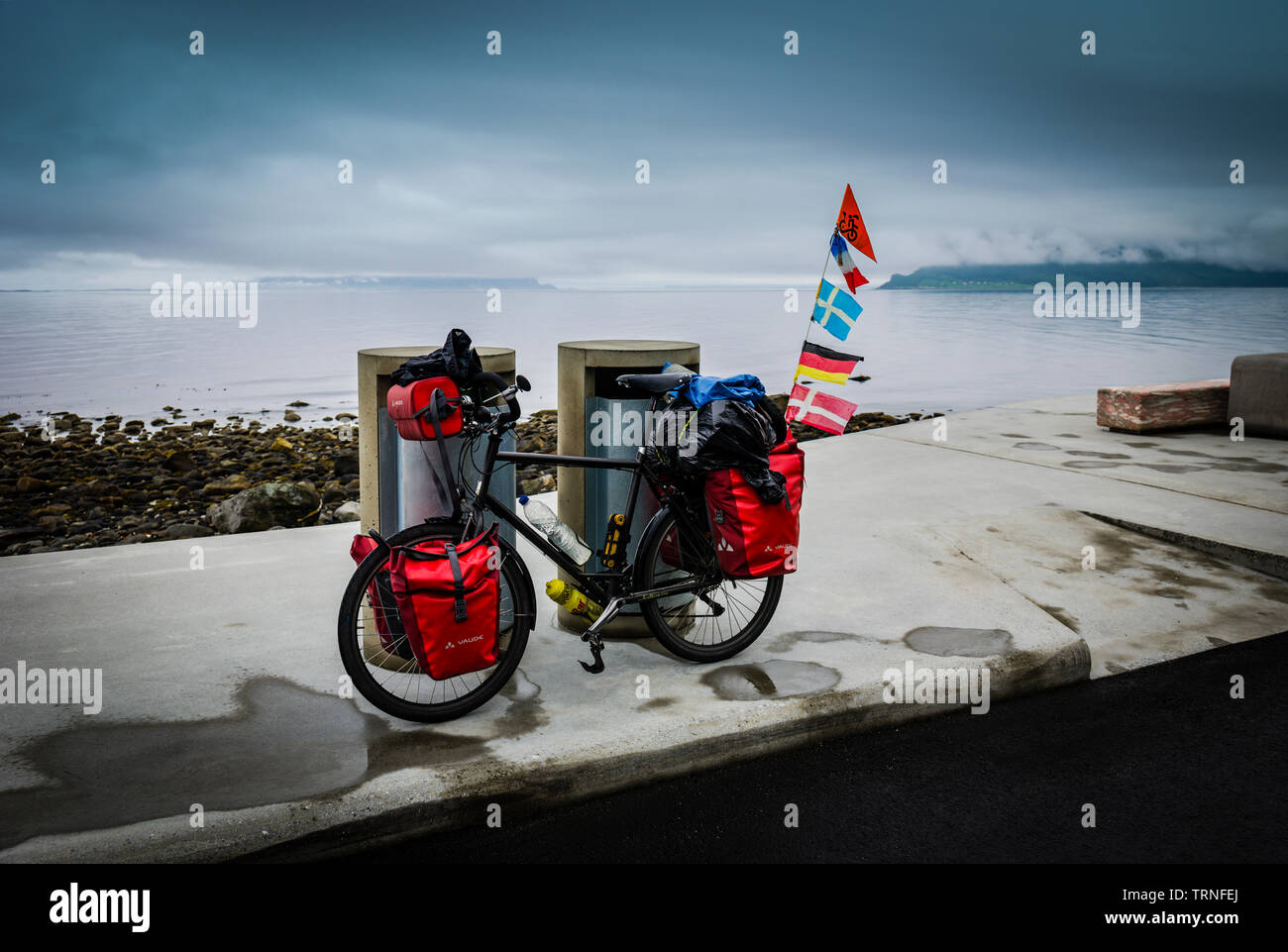 Le tour du monde à vélo cyclotourisme en Norvège. Banque D'Images