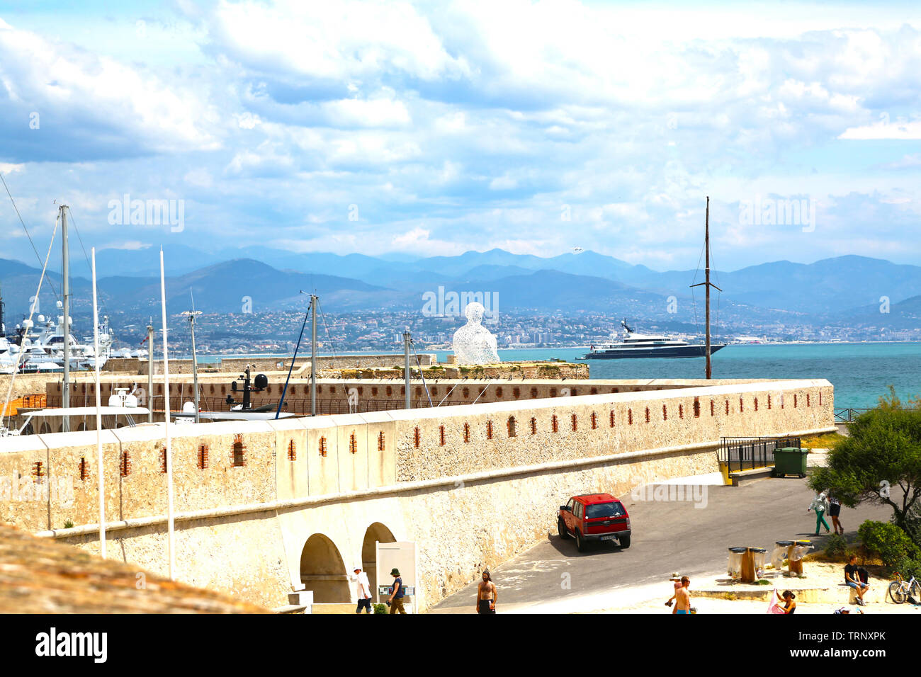 Antibes, France - 16 juin 2014 : Nomade par Jaume Plensa, Bastion Saint Jaume Banque D'Images
