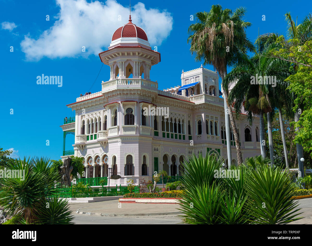 Palacio de Valle construit en 1917 et maintenant un beau restaurant et bar est sur Punta Gorda, Cienfuegos, Cuba Banque D'Images
