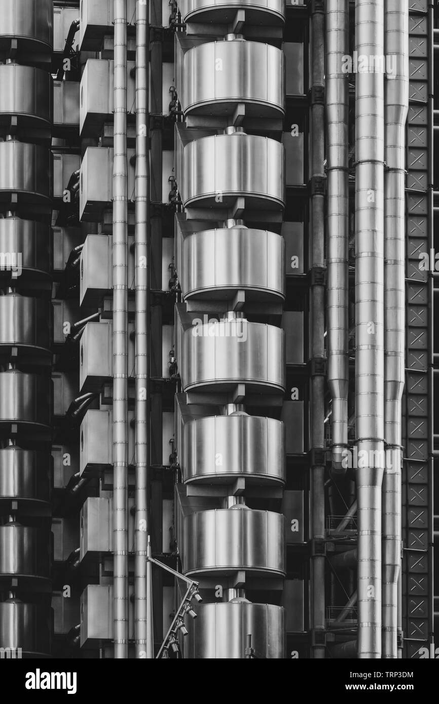 Vue de l'extérieur de la Lloyds de Londres, conçu par Richard Rogers, au Lime Street dans la ville de London, UK Banque D'Images