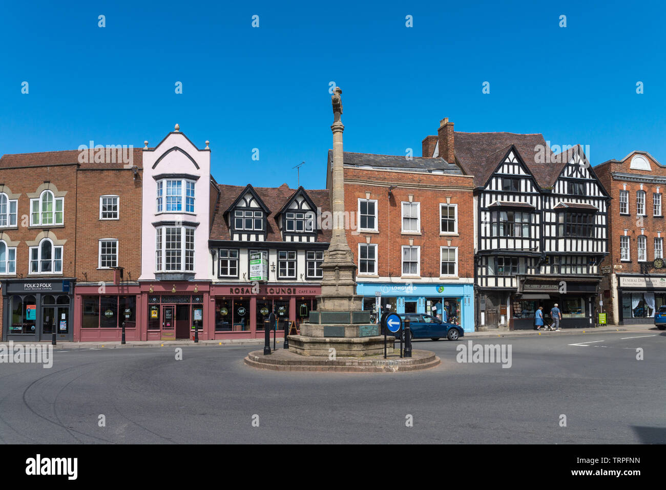 Jonction de High Street, la rue de l'Église et la rue Barton à Tewkesbury, Gloucestershire, Royaume-Uni Banque D'Images