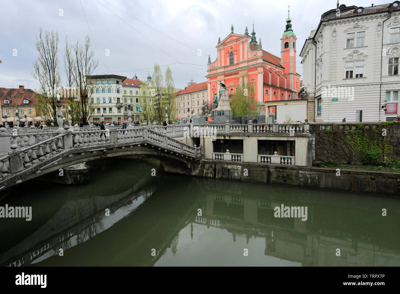 L'église franciscaine de l'Annonciation, Place Prešeren Ljubljana, Slovénie, Europe, ville Banque D'Images