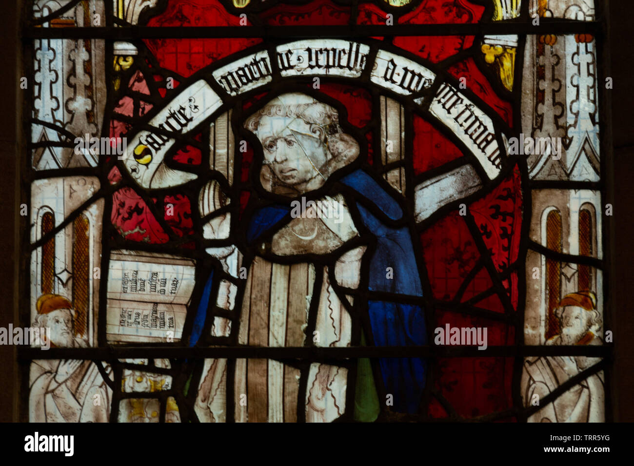 Caractère représenté dans le vitrail de l'église St Martin le Grand à New York. Le Yorkshire, UK Banque D'Images