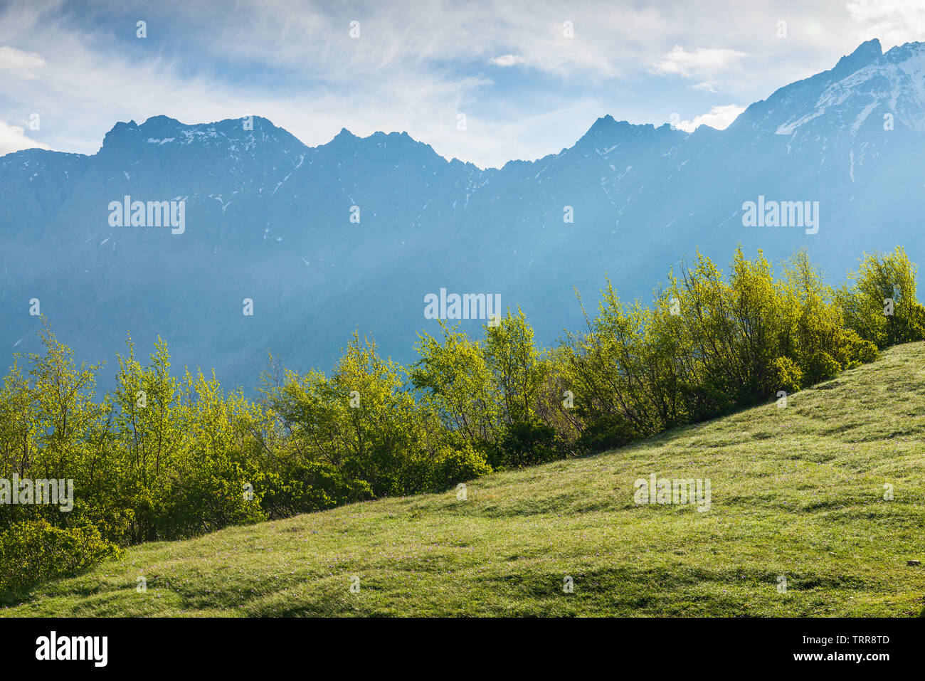 Montagnes de Géorgie. Le paysage pittoresque, le Mont Kazbek Banque D'Images