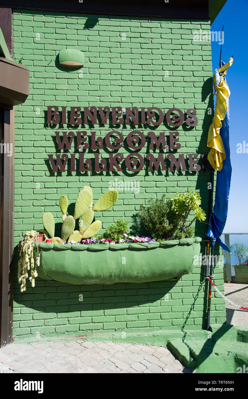 Gran Canaria, Espagne - 03 janvier, 2018. Inscription Bienvenue sur les trois langues ( anglais , espagnol, allemand) Banque D'Images