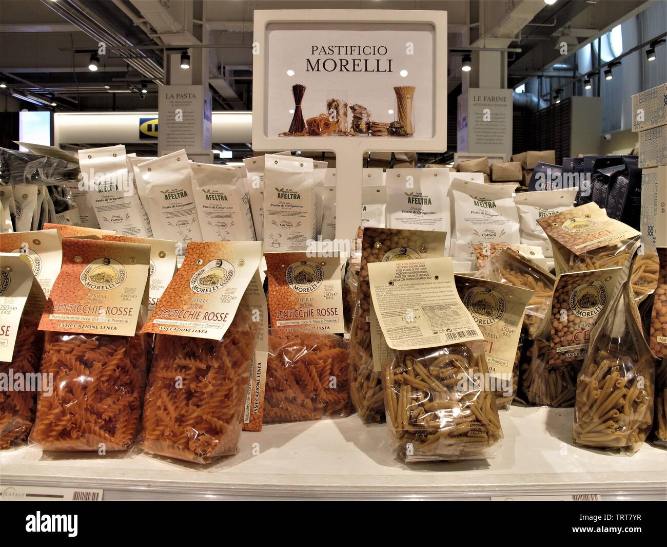 Italian grocery store in rome Banque de photographies et d’images à