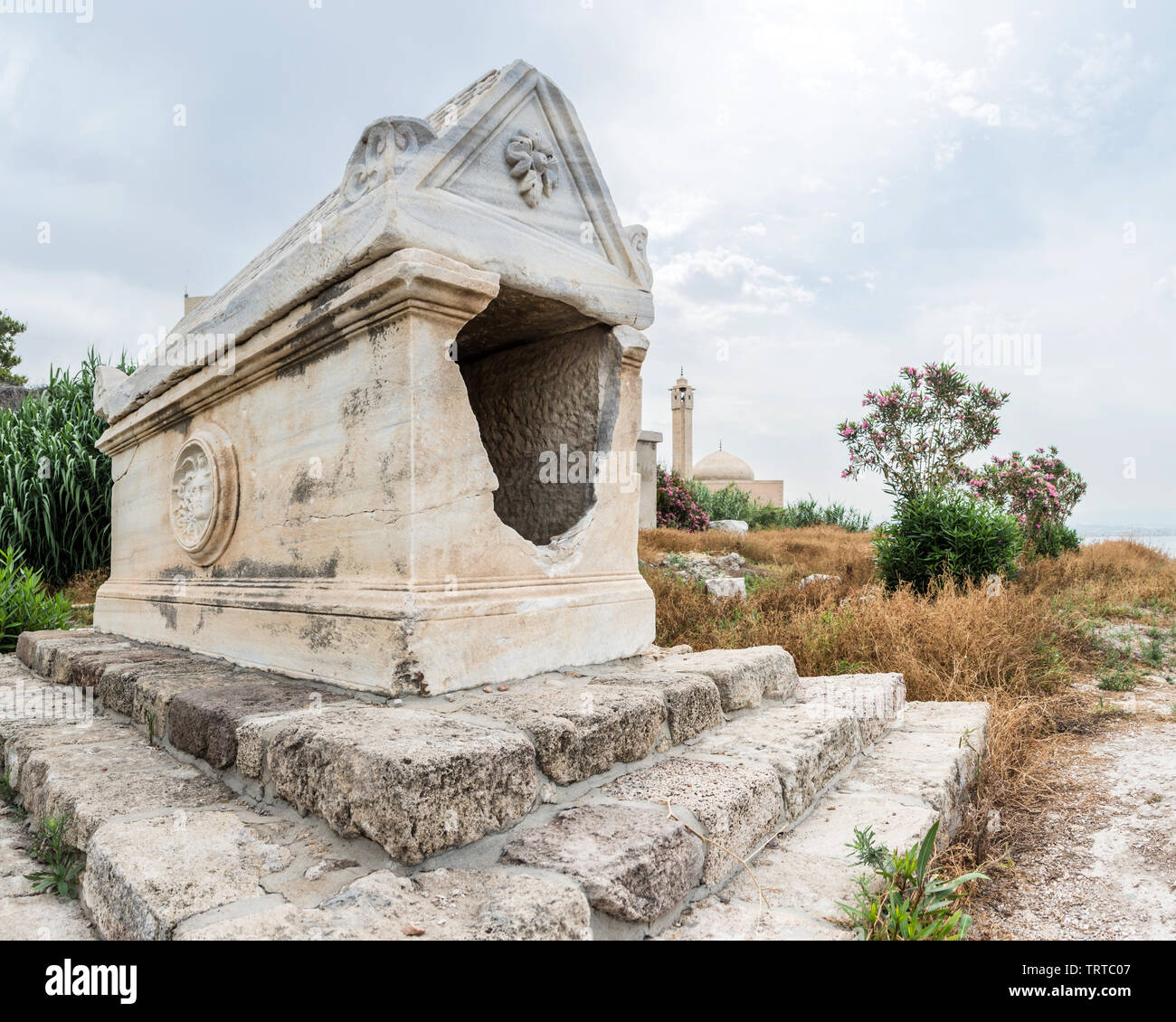Sarcophage ornementé à Al Mina, site archéologique de Tyr, Liban Banque D'Images