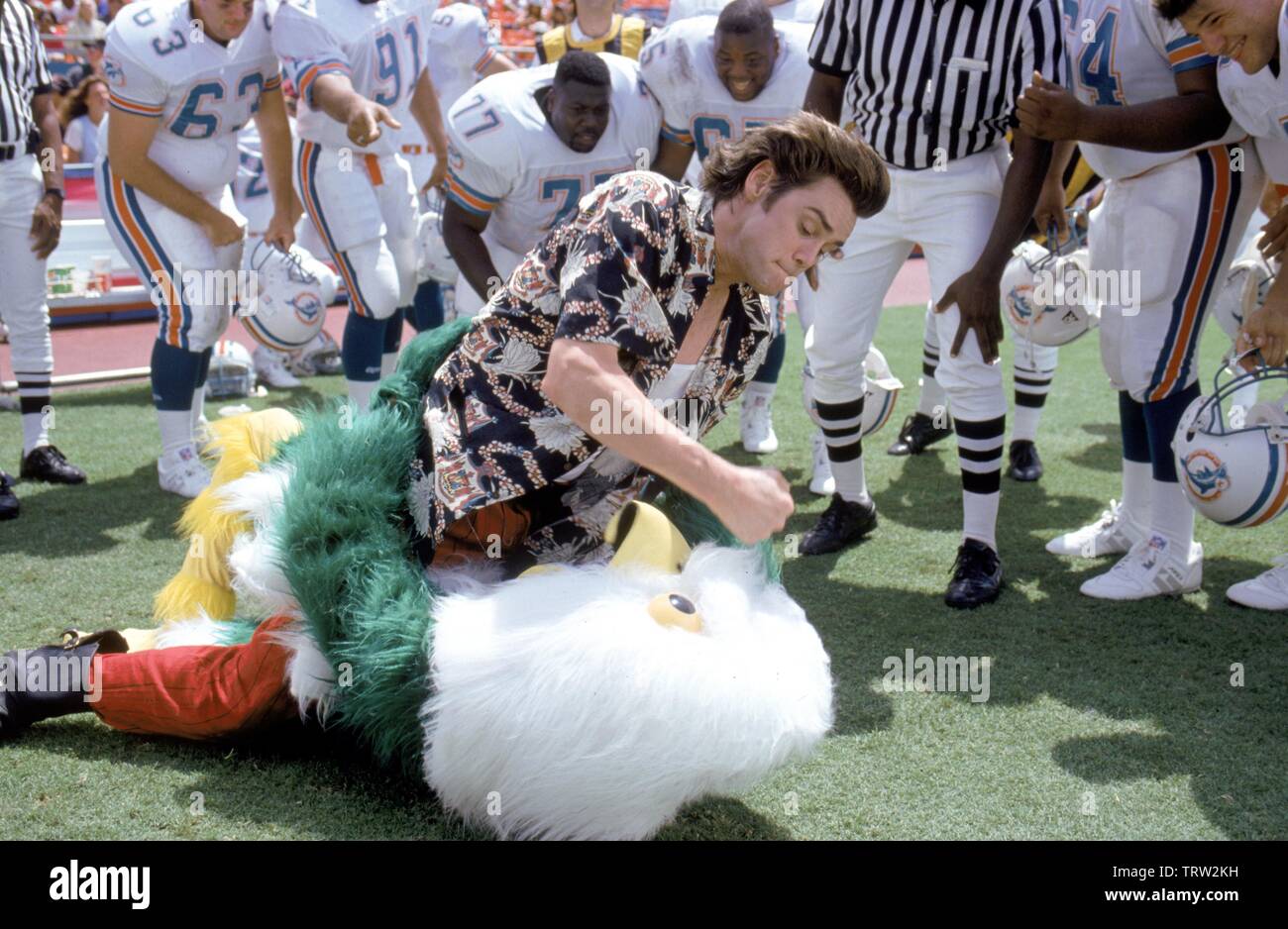 JIM CARREY dans Ace Ventura : PET DETECTIVE (1994). Copyright : Editorial uniquement. Pas de merchandising ou des couvertures de livres. C'est un document distribué au public. Les droits d'accès uniquement, aucune licence de droit d'auteur prévue. Seulement pour être reproduit dans le cadre de la promotion de ce film. Credit : Warner Brothers / Album Banque D'Images