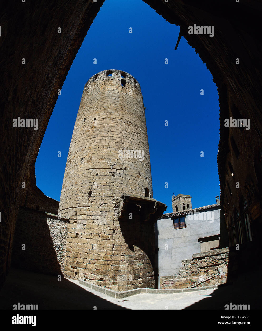 Espagne, Catalogne, province de Lérida, Verdu. Le Château. 12e-14e siècle. Vue d'un donjon, tour fortifiée, 11e siècle. Banque D'Images