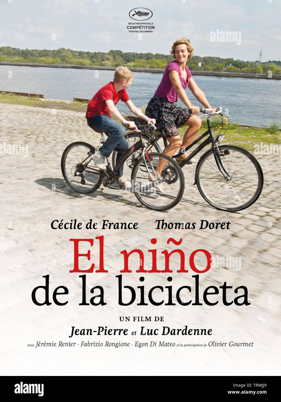 Le gamin au vélo (2011) -Titre original : le gamin au vélo-. Copyright : Editorial uniquement. Pas de merchandising ou des couvertures de livres. C'est un document distribué au public. Les droits d'accès uniquement, aucune licence de droit d'auteur prévue. Seulement pour être reproduit dans le cadre de la promotion de ce film. Crédit : LES FILMS DU FLEUVE / Album Banque D'Images