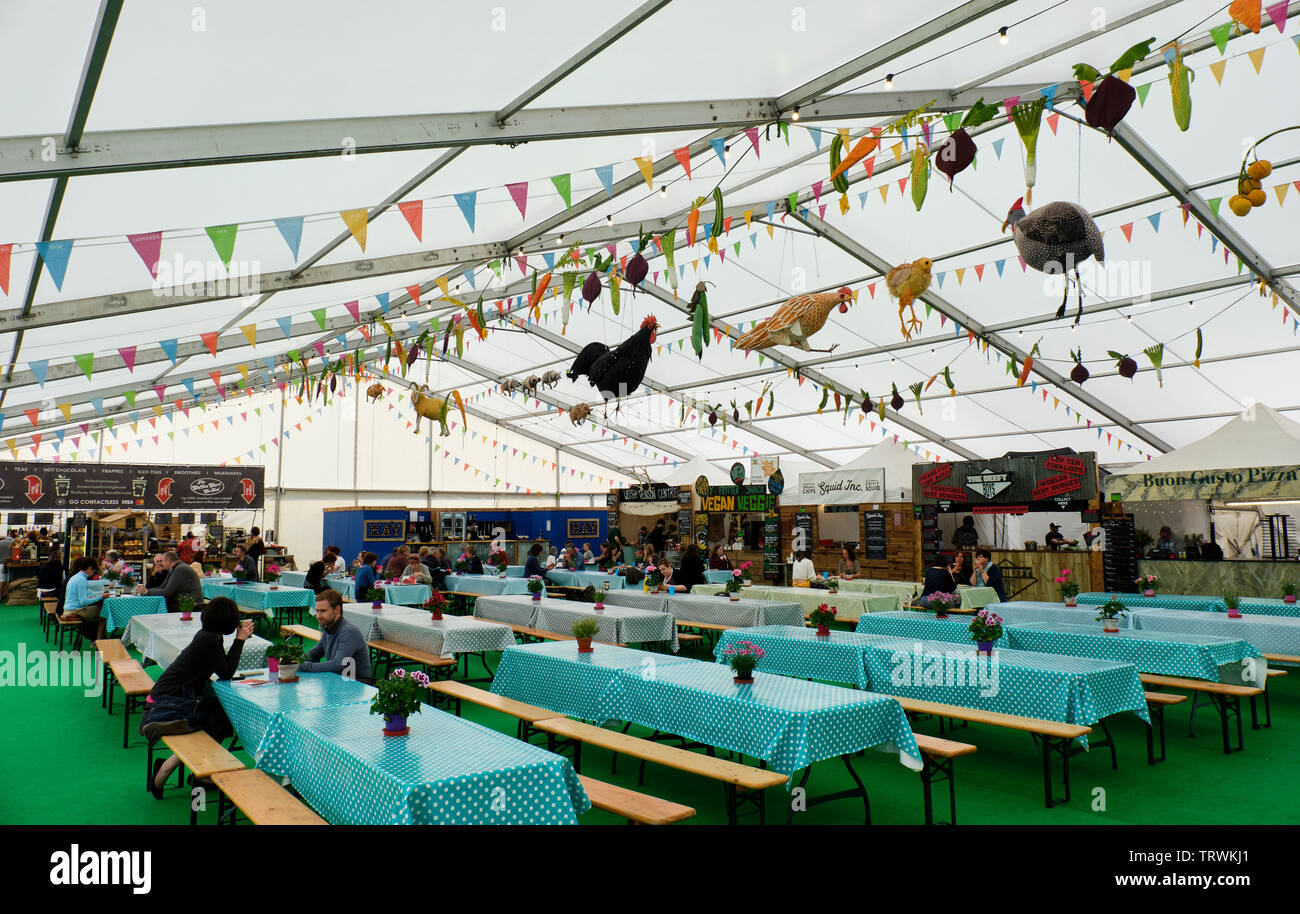 L'intérieur du Chapiteau de l'alimentation à Hay Literary Festival 2019 - Hay on Wye, Powys Banque D'Images