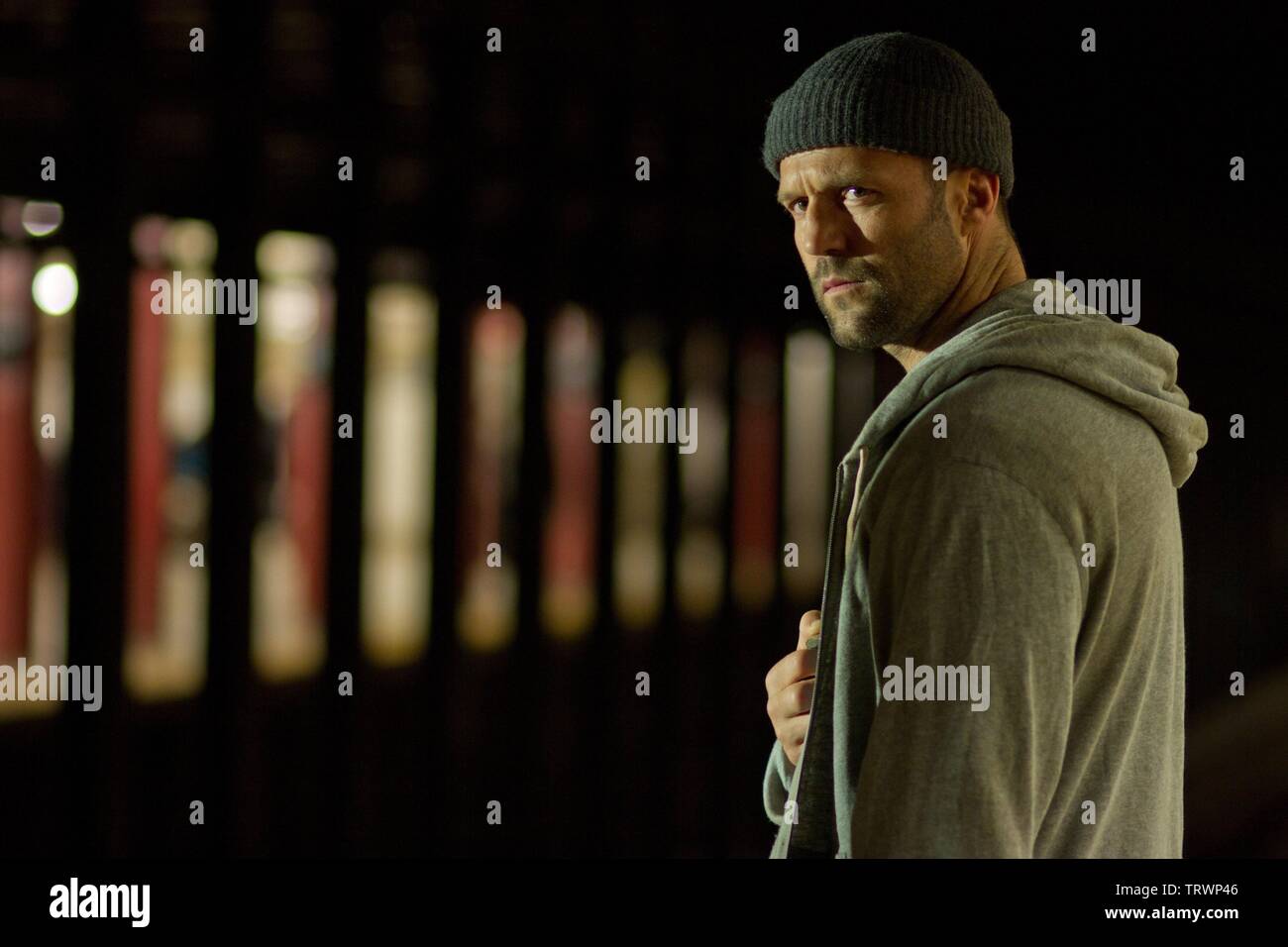 JASON STATHAM EN SAFE (2012). Copyright : Editorial uniquement. Pas de merchandising ou des couvertures de livres. C'est un document distribué au public. Les droits d'accès uniquement, aucune licence de droit d'auteur prévue. Seulement pour être reproduit dans le cadre de la promotion de ce film. Credit : AUTOMATIK ENTERTAINMENT / Album Banque D'Images