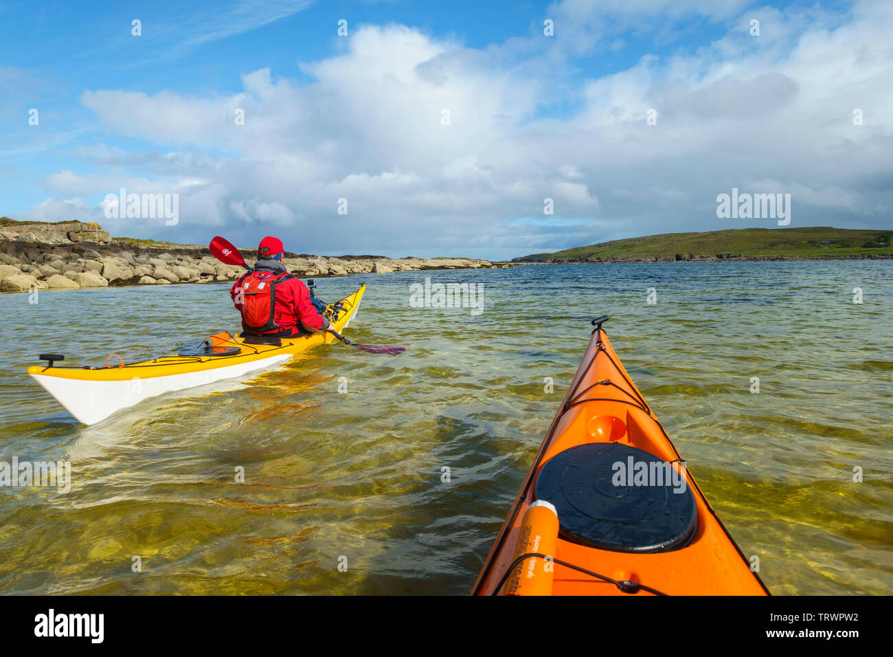 Le kayak de mer autour de l'Îles Summer, Wester Ross, Highlands, Scotland Banque D'Images