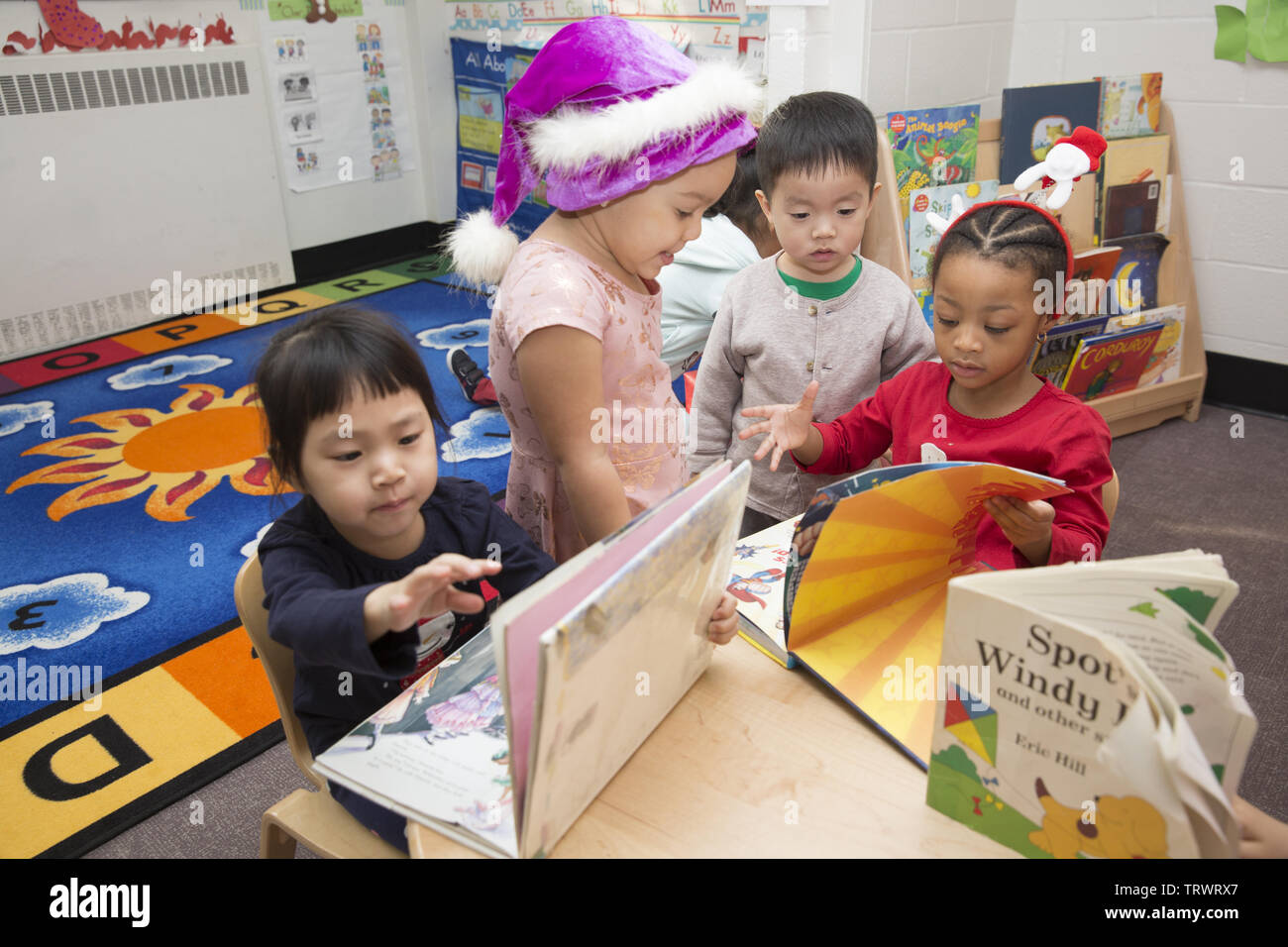 Lower East Side multi ethnic preschool- early learning centre à Manhattan, New York. Banque D'Images