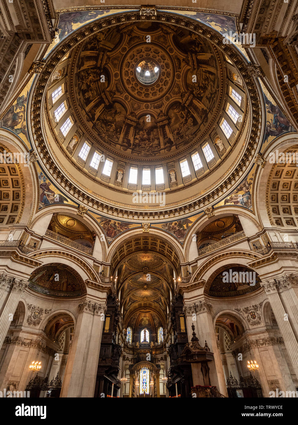 Intérieur De La Cathédrale Saint-Pauls, Londres, Angleterre. Banque D'Images