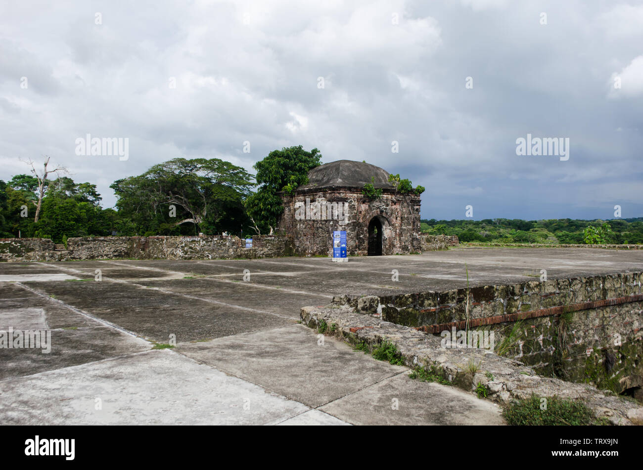 Installations du Fort San Lorenzo, en juin 2019, avant la restauration du site. Banque D'Images