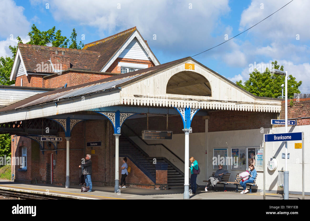 La gare ferroviaire Branksome Branksome à Poole, Dorset, UK en mai Banque D'Images