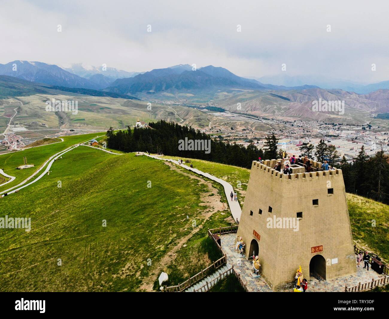 Le Qinghai, Chine, 14, juin, 2018. La vue en vol des montagnes Qilian. Qui est situé dans le comté de Qilian, Qionghai, Chine. Banque D'Images