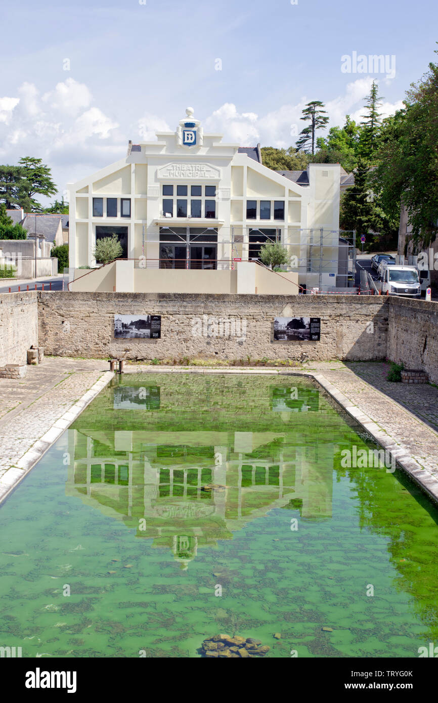 Doué la fontaine Banque de photographies et d’images à haute résolution