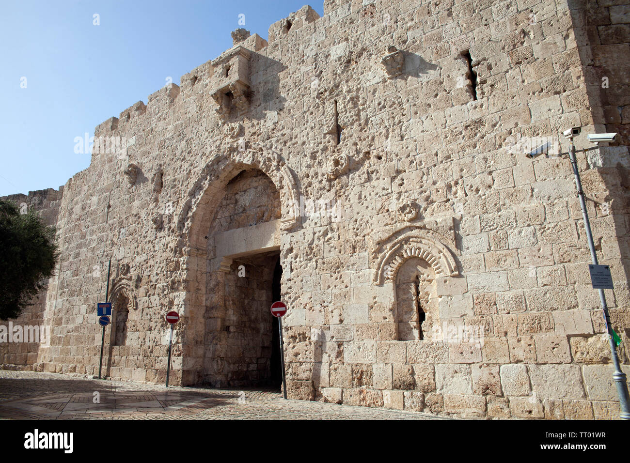 Israël, Jérusalem : la Porte de Sion (Shaar sion), partie sud-ouest du mur  entourant la Vieille Ville Photo Stock - Alamy
