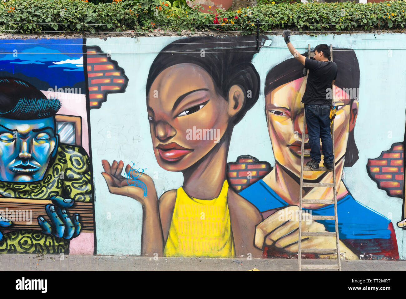 Scène de rue dans le quartier de Barranco de Lima, Pérou. Banque D'Images