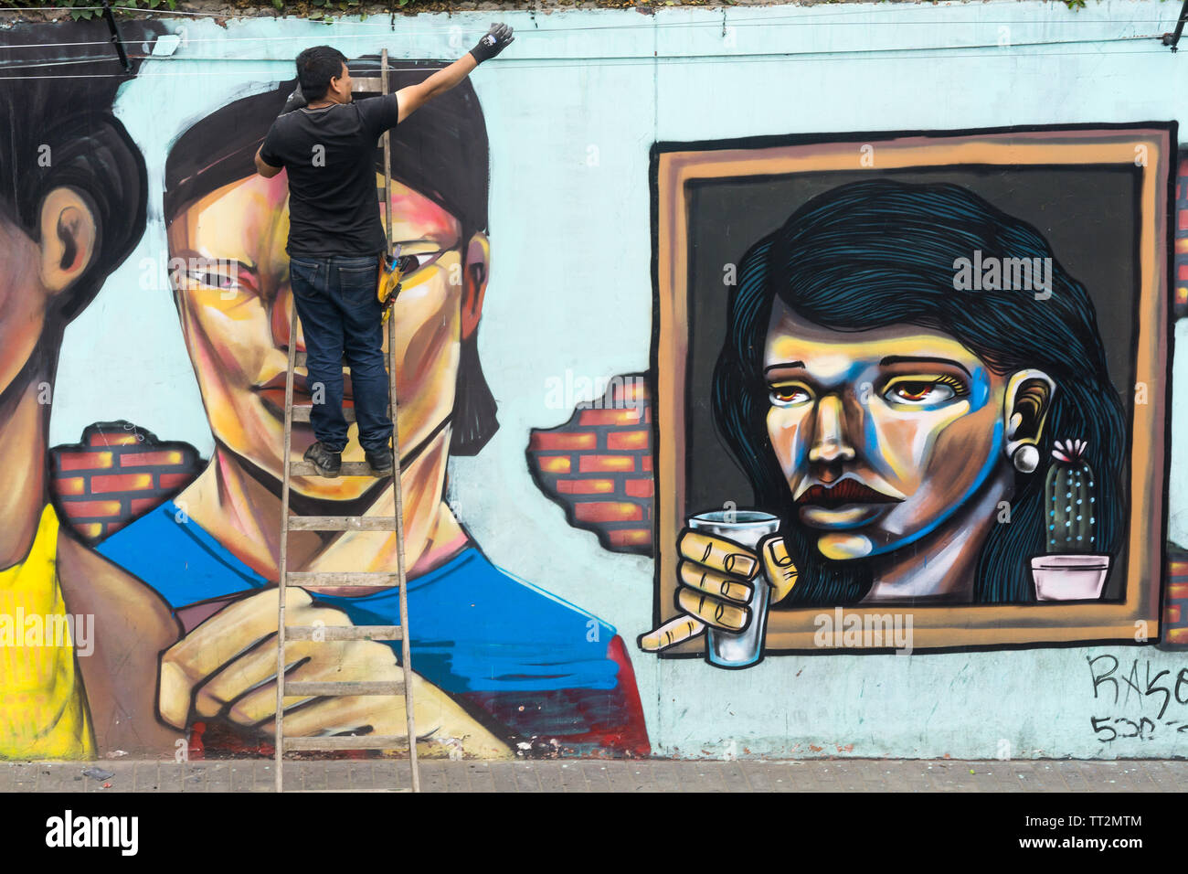 Scène de rue dans le quartier de Barranco de Lima, Pérou. Banque D'Images