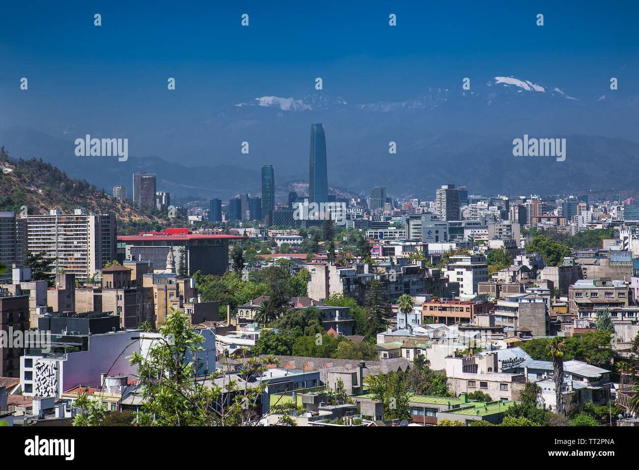 Vue panoramique à partir de Santa Lucia Hill Park à Santiago de Chili ville. Banque D'Images