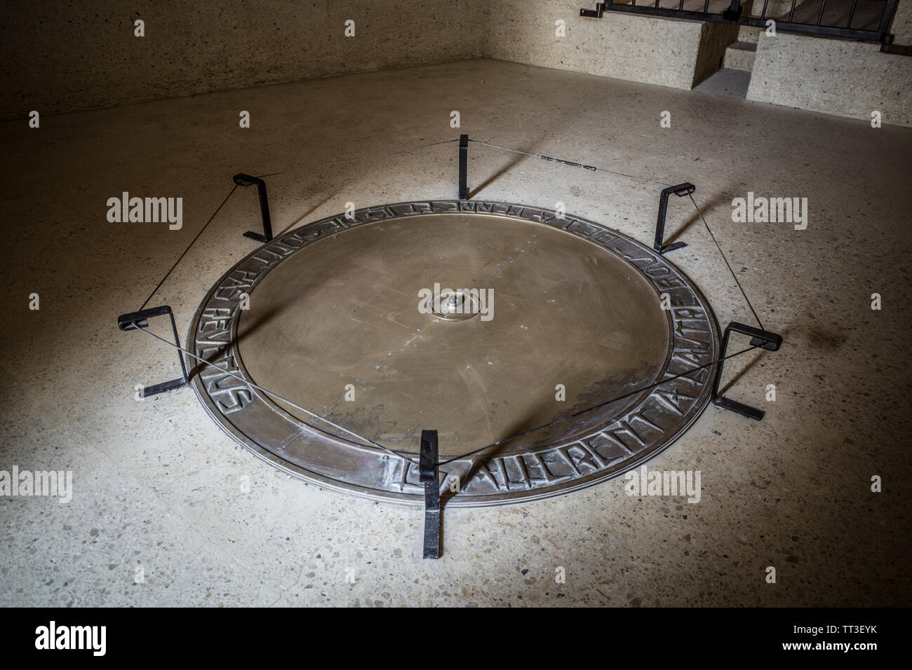PARIS - MÉMORIAL DES MARTYRS DE LA DÉPORTATION - MÉMORIAL DE LA DÉPORTATION - CARTES DES CAMPS DE CONCENTRATION ET LE NOMBRE DE DÉPORTÉS VICTIMES EN FRANCE - NATIONAL SOUVENIRS - PARIS MUSEUM ET DE L'HISTOIRE - FRANÇAIS DÉPORTÉS PENDANT LA SECONDE GUERRE MONDIALE © Frédéric Beaumont Banque D'Images