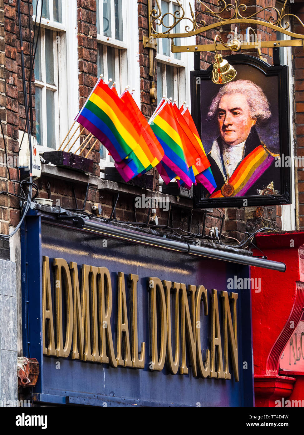 Admiral Duncan Pub Soho Londres - bien connu comme l'un des plus anciens pubs de Soho gay il a fait l'objet d'une attaque à la bombe à clou homophobes 1999. Banque D'Images