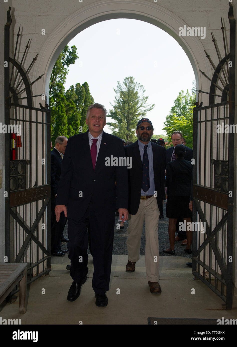 États-unis - 24 mai 2016 : Le gouverneur Terry McAuliffe est visité la Ferme expérimentale de Blandy par Directeur, Dr David Carr dans Boyce Virginia aujourd'hui. Banque D'Images