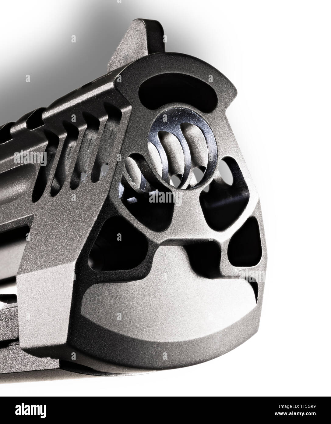Canon de poing semi-automatique avec des ports sur blanc avec ombre Banque D'Images