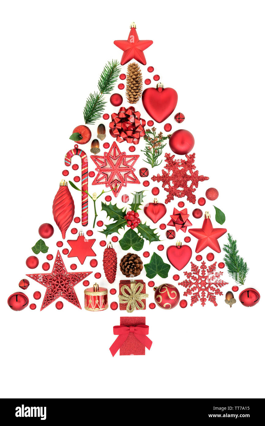 Résumé décoration d'arbre de Noël avec l'hiver, la flore et les ornements de Noël sur fond blanc. Thème Traditionnel avec des symboles pour les fêtes Banque D'Images