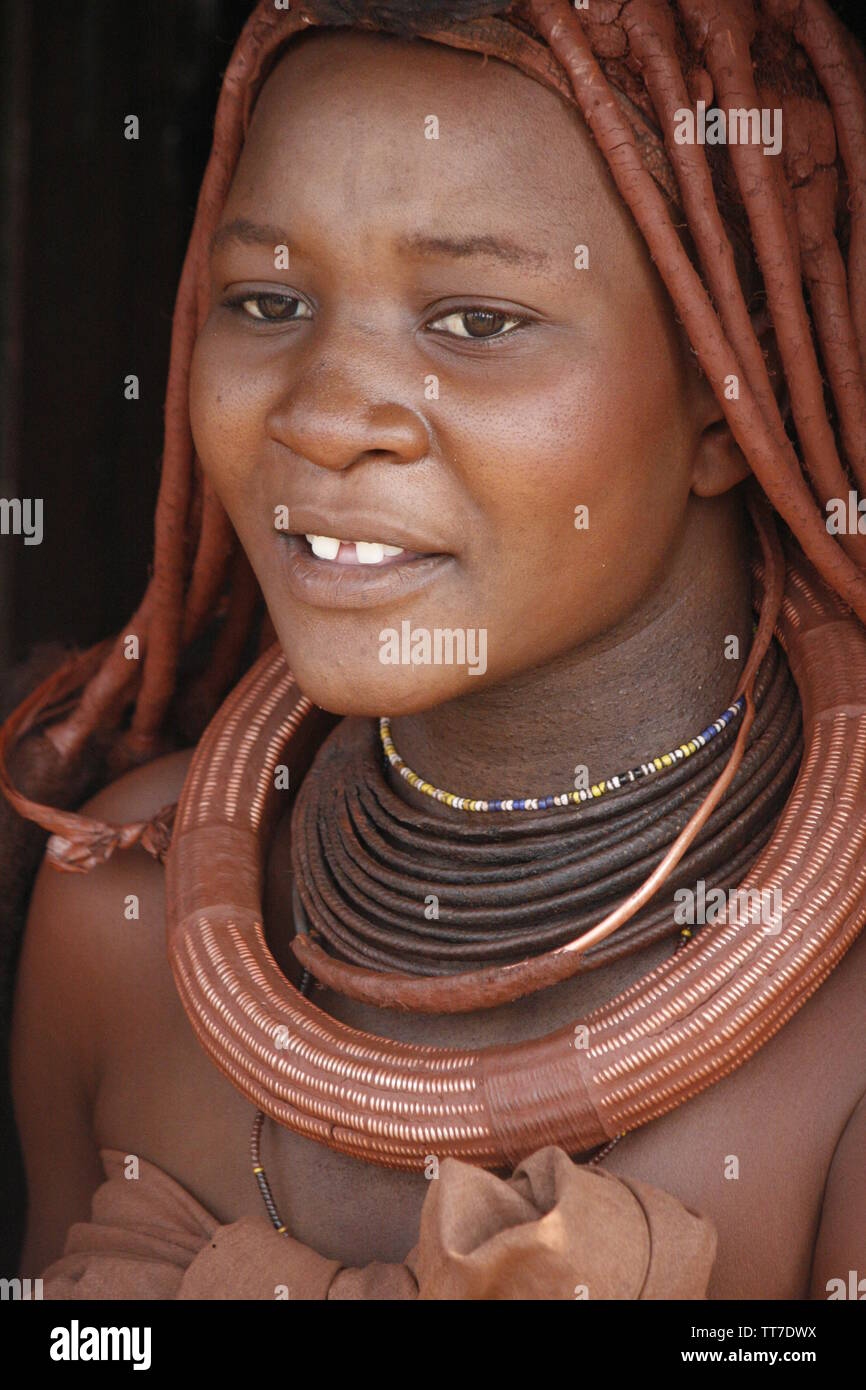 Femme Himba en Namibie, Afrique du Nord Banque D'Images