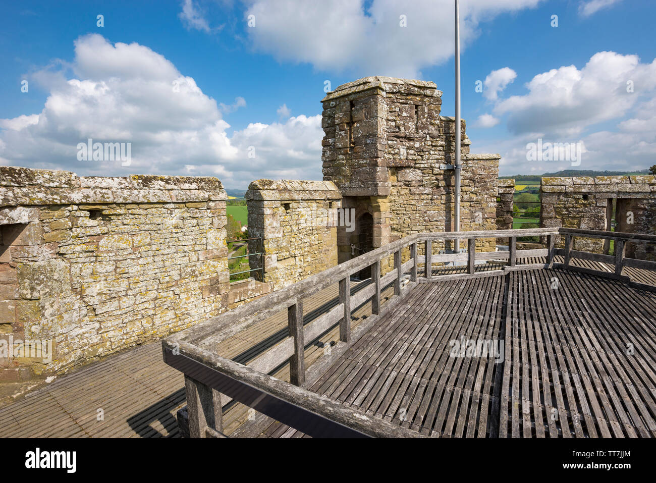 Passerelle sur la tour sud du château Stokesay, Craven Arms, Shropshire, Angleterre. Banque D'Images