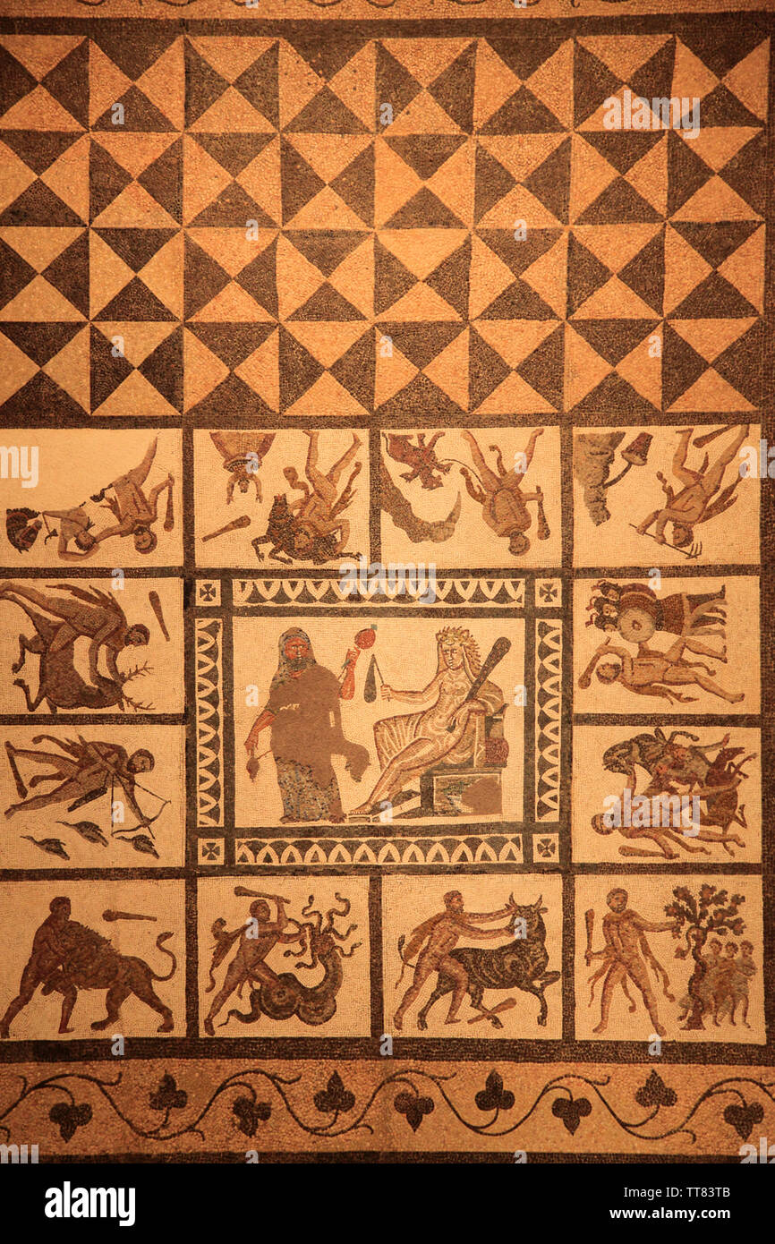 Espagne, Madrid, Musée archéologique, mosaïque avec les travaux d'Hercule, Banque D'Images