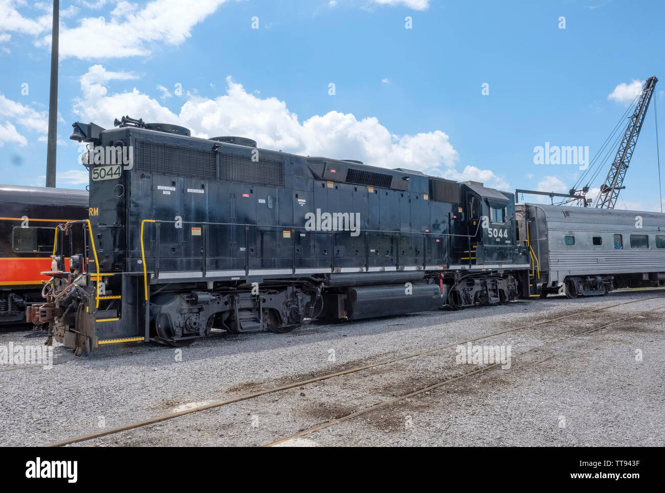 Locomotive diesel américaine. Chemin De Fer Du Sud 5044. -2 par EMD situé au musée du chemin de fer de la vallée du Tennessee Chattanooga Tennessee Banque D'Images