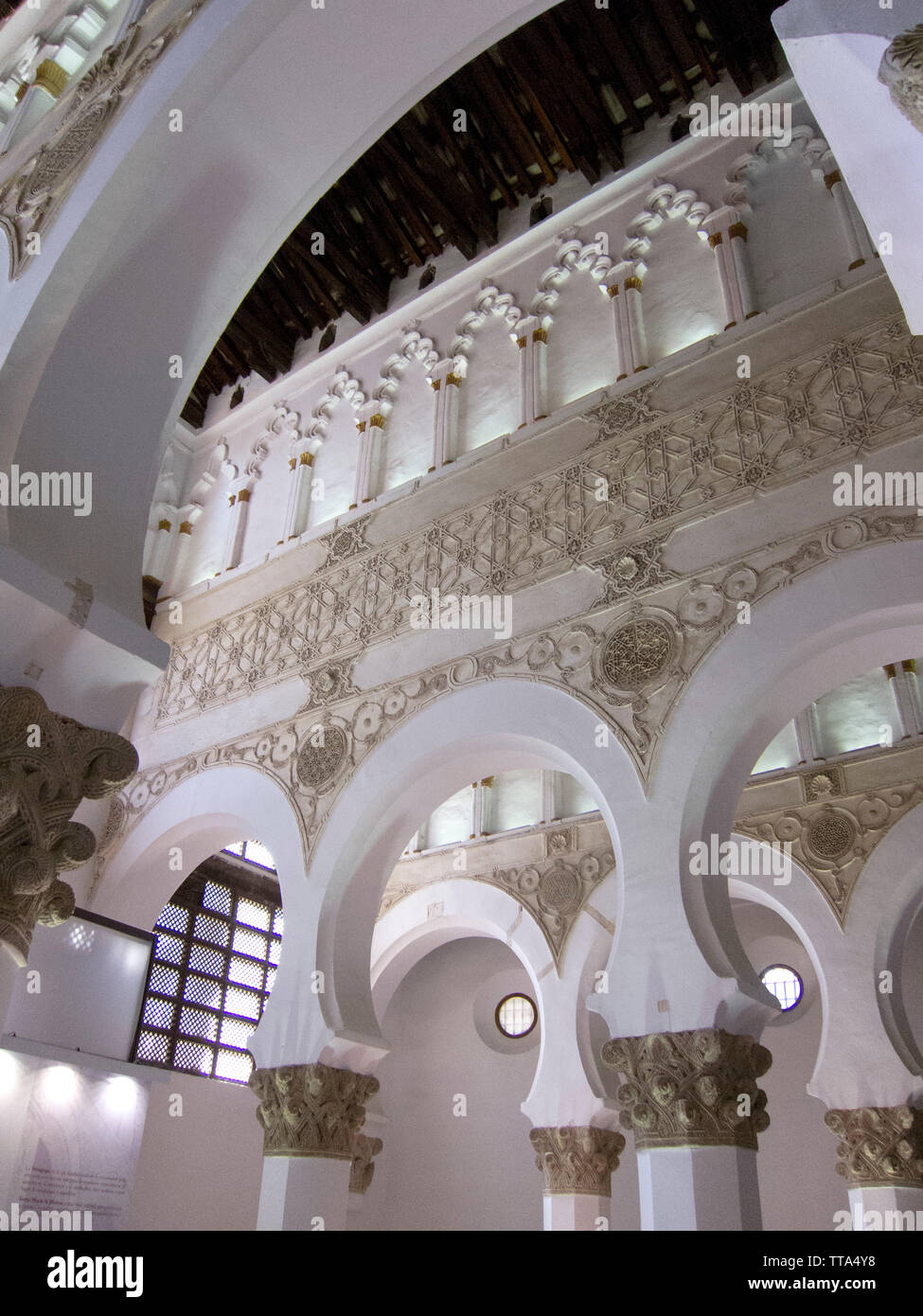 Synagogue de Santa Maria la Blanca. La synagogue la plus ancienne encore debout en Europe. Toledo, Espagne. Banque D'Images