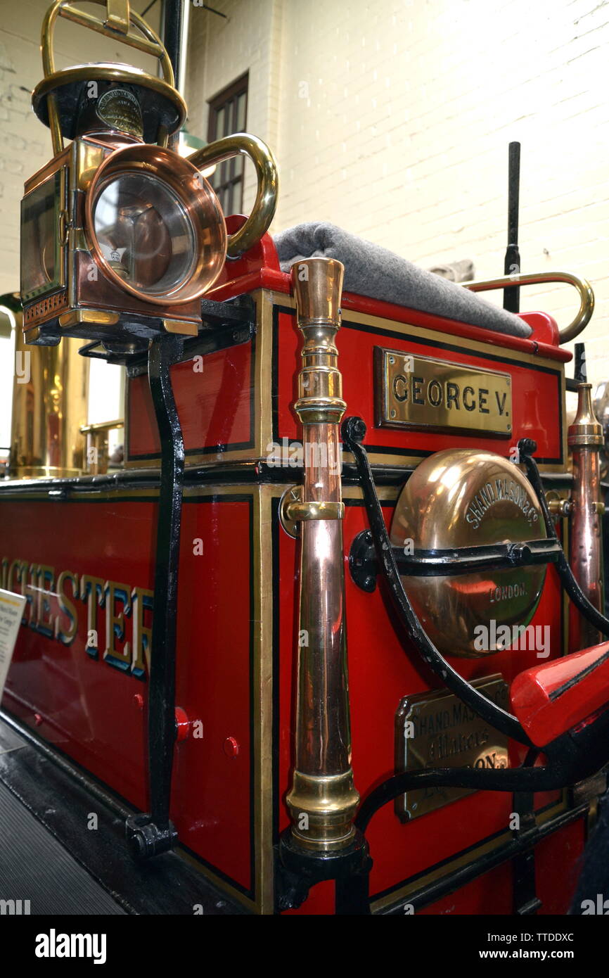 1910 Shand Mason incendie vapeur moteur 'George V'. Le Grand Manchester Fire Service Museum, à Rochdale, UK, a l'intention de commencer les travaux de construction à son nouvel emplacement, l'ancienne route adjacente Maclure fire station, plus tard cette année .l'édifice sera entièrement restauré dans son état de 1930 à la fin de 2020. Le déménagement dans des locaux plus vastes, signifie qu'un grand incendie peuvent être affichées, avec de nombreux éléments historiques fascinants du matériel d'incendie. Banque D'Images