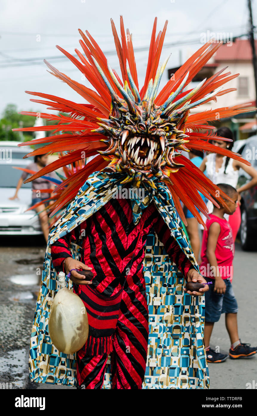 Diablico sucio, un personnage qui joue un rôle important dans les festivités traditionnelles du Corpus Christi à La Villa de los Santos Banque D'Images