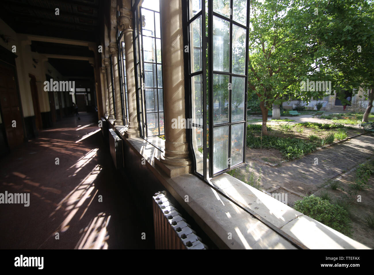 Bucarest, Roumanie - 14 juin 2019 : les détails architecturaux de l'intérieur de la Scoala Centrala bâtiment (École Centrale). Banque D'Images