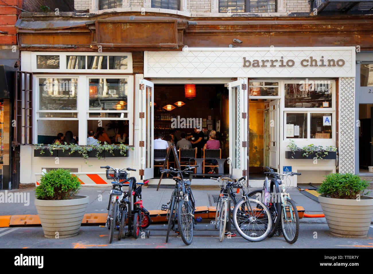 Barrio Chino, 253 Broome Street, New York, NY devanture extérieure d'un restaurant fusion asiatique dans le quartier Lower East Side de Manhattan. Banque D'Images