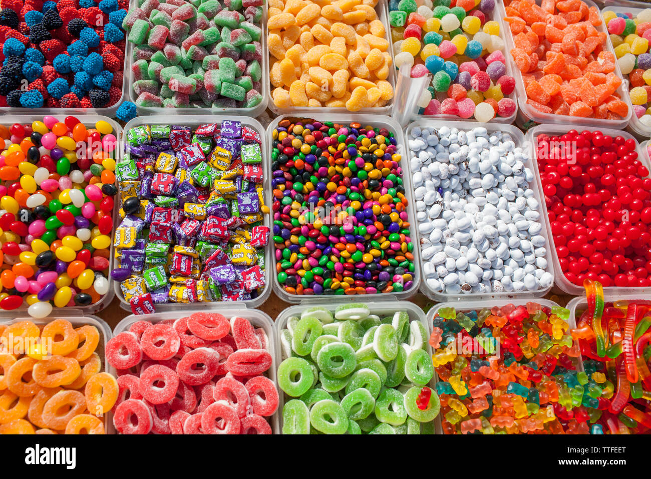 Des bonbons pour la vente au marché mexicain Photo Stock - Alamy