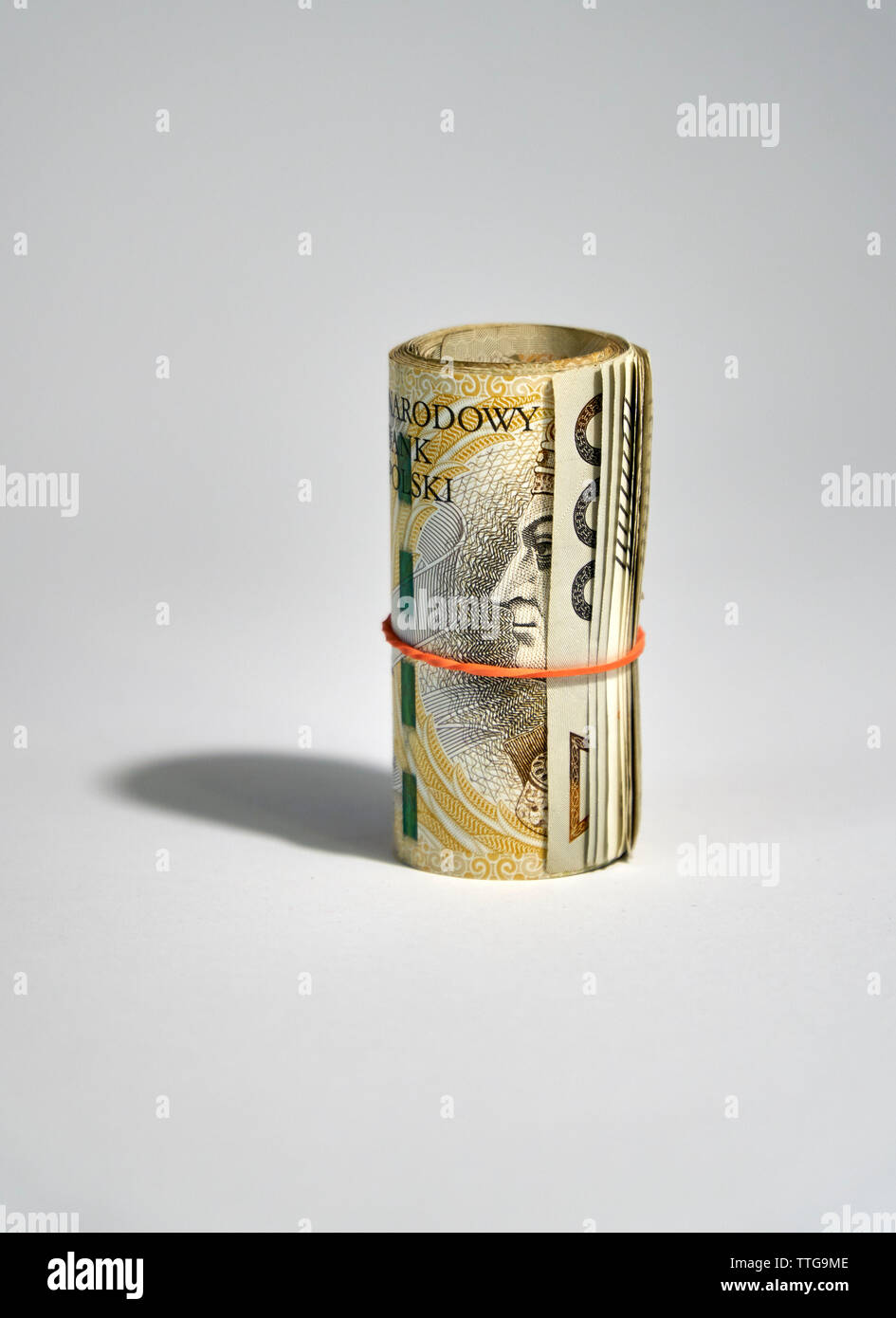 Roulé d'argent polonais (PLN) - deux cent zloty polonais projets isolé sur fond blanc Banque D'Images