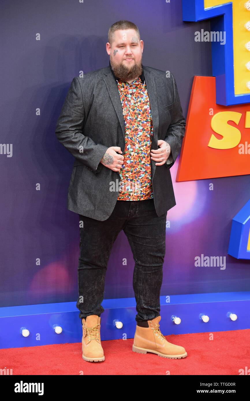 Rag N os l'homme. Toy Story 4 Première européenne, Luxe, Odeon Leicester Square, Londres. UK Banque D'Images