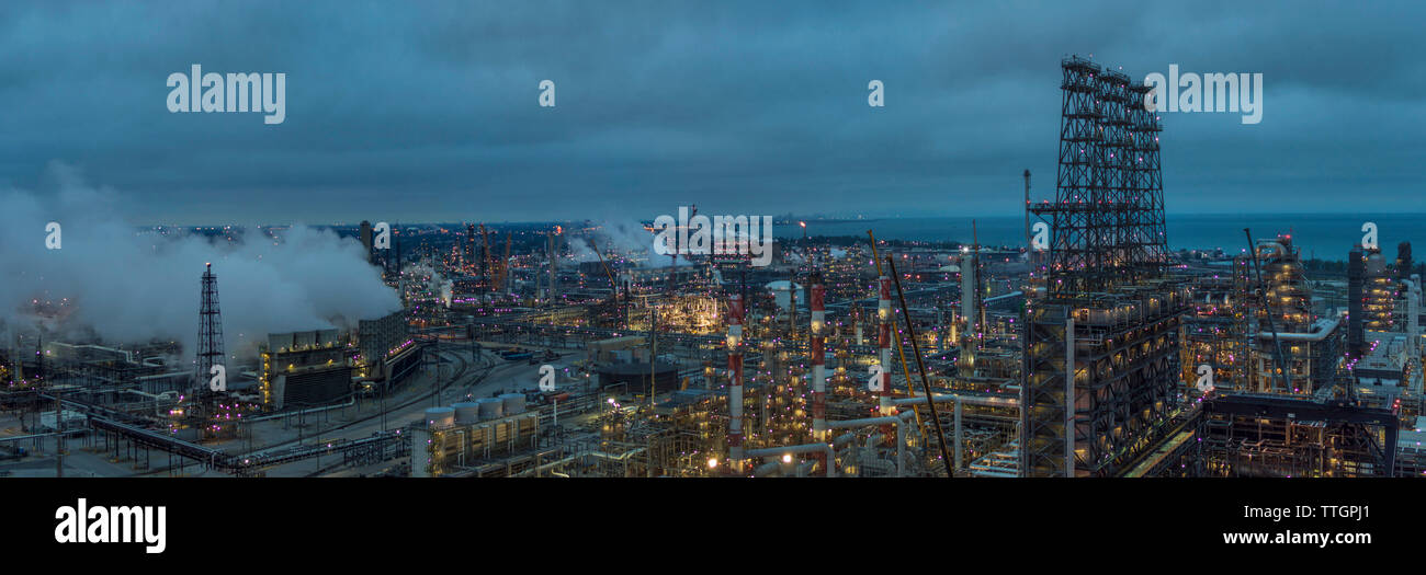 Raffinerie de pétrole, le lac Michigan, East Chicago, Indiana Banque D'Images