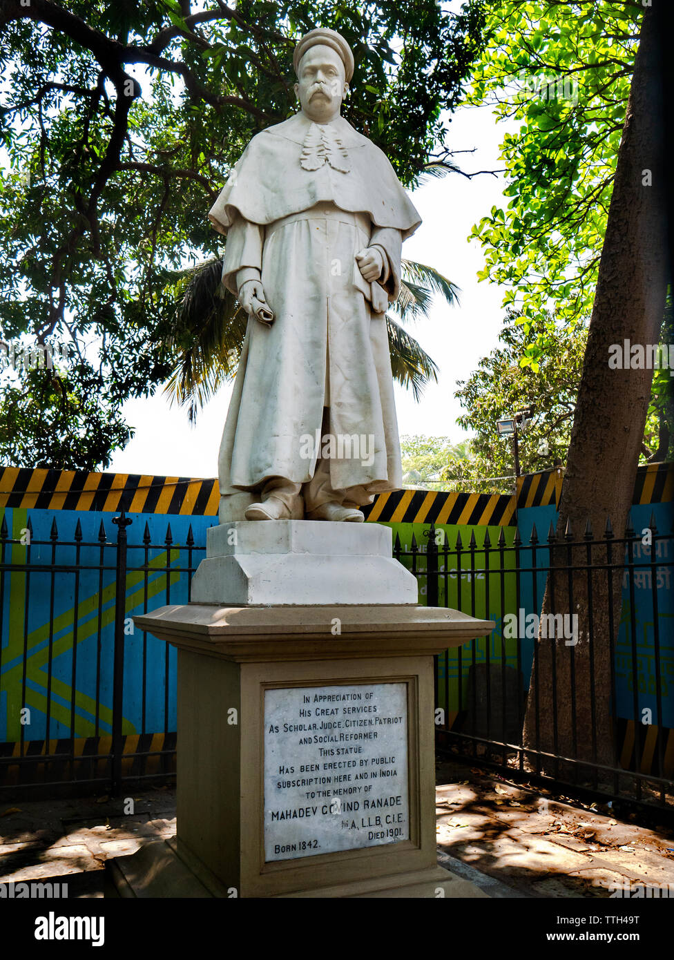 16 Mar 2019 Govind Mahadev Statue Ranade était un universitaire indien, réformateur social, de la justice et de l'auteur terre ovale churchgate Mumbai Maharashtra INDE Banque D'Images