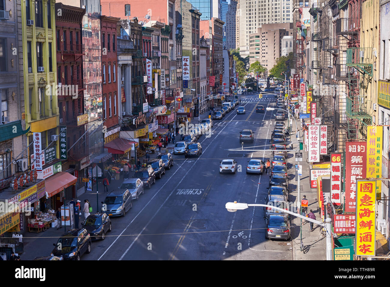NEW YORK, USA - 9 septembre 2017 : chinatown avec des magasins chinois avec l Banque D'Images