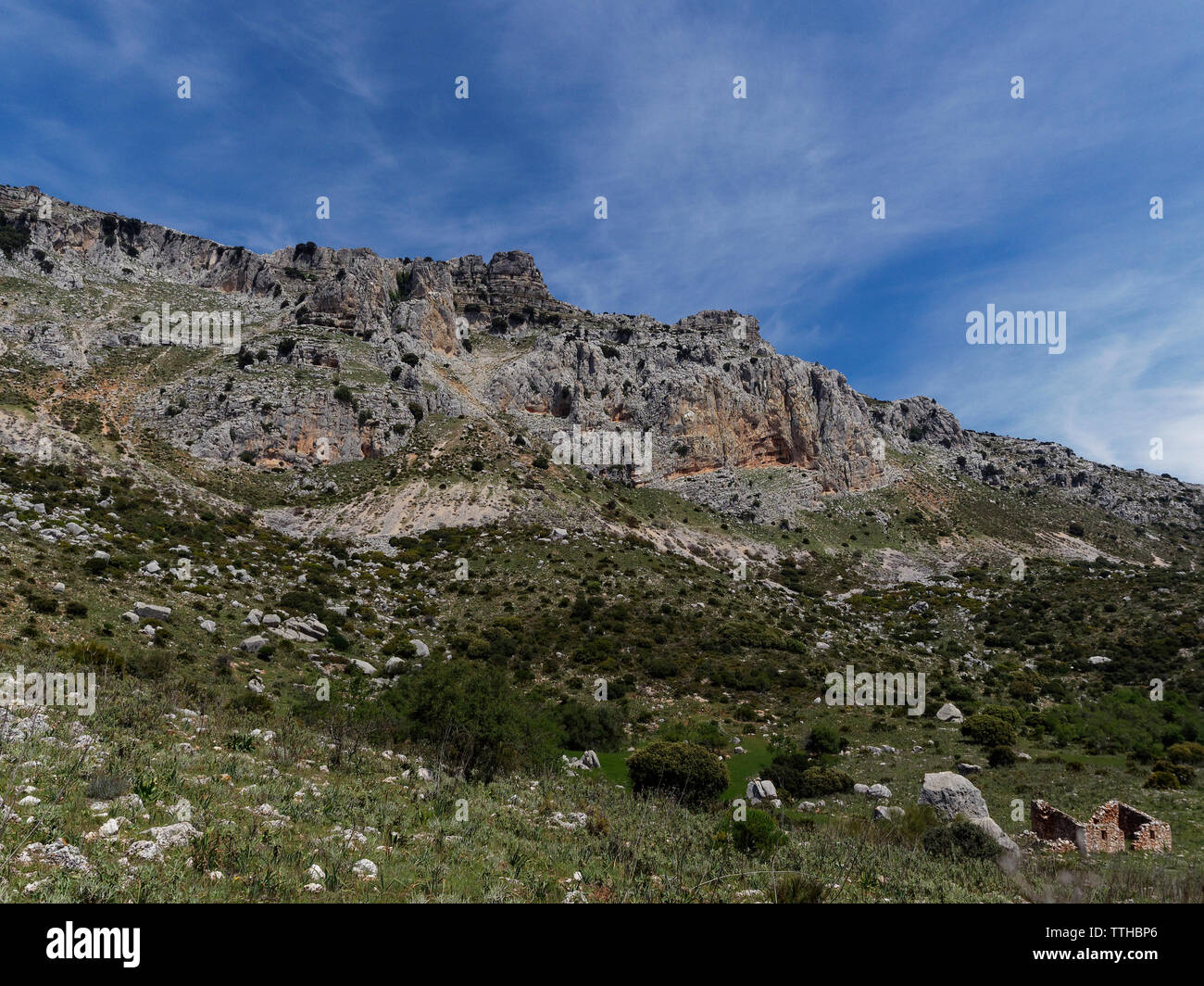 Les montagnes calcaires de la Sierra del Torcal dans le Parc Naturel El Torcal, tout là-haut, dans l'Andalousie, l'Espagne avec un peut d'après-midi. Espana Banque D'Images